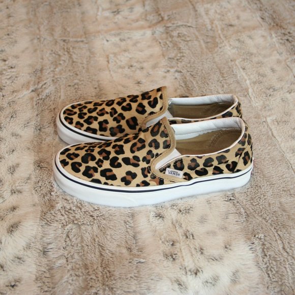 Vans Leopard Print Unisex-Adult Classic Slip on Sneaker - Picture 2 of 5
